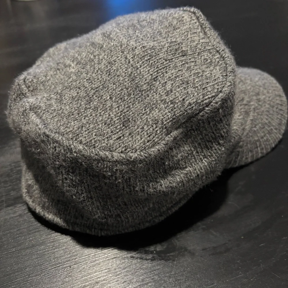 Columbia Titanium Unisex Military Cadet Fleece Lined Knit Wool Cap With Visor